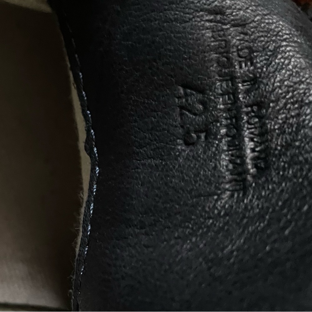 Sneakers - Picture 3 of 4